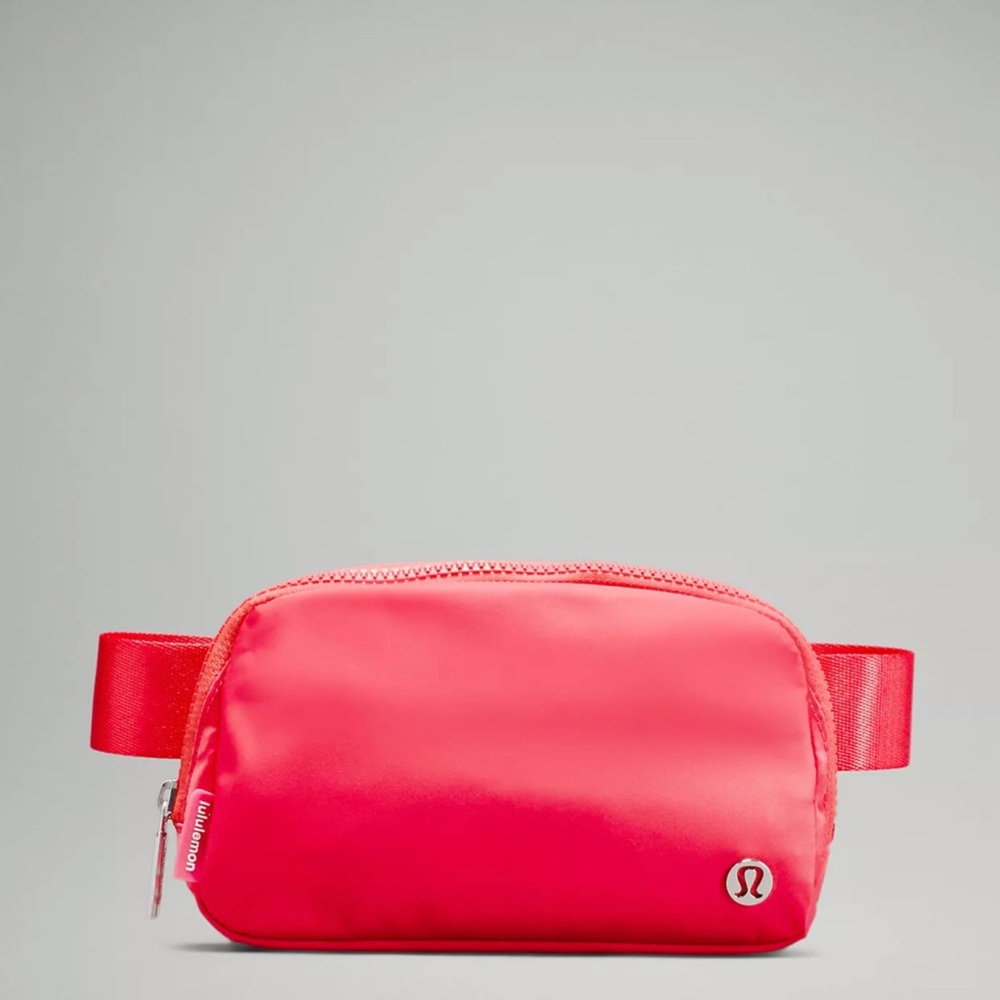 Lululemon Everywhere Belt Bag